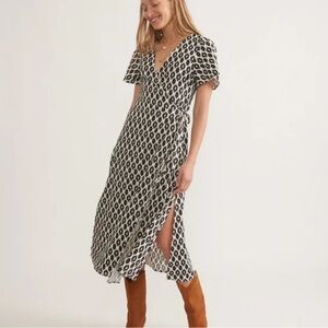 NWT Marine Layer Emlyn midi wrap dress with slit in black + white ecat print
